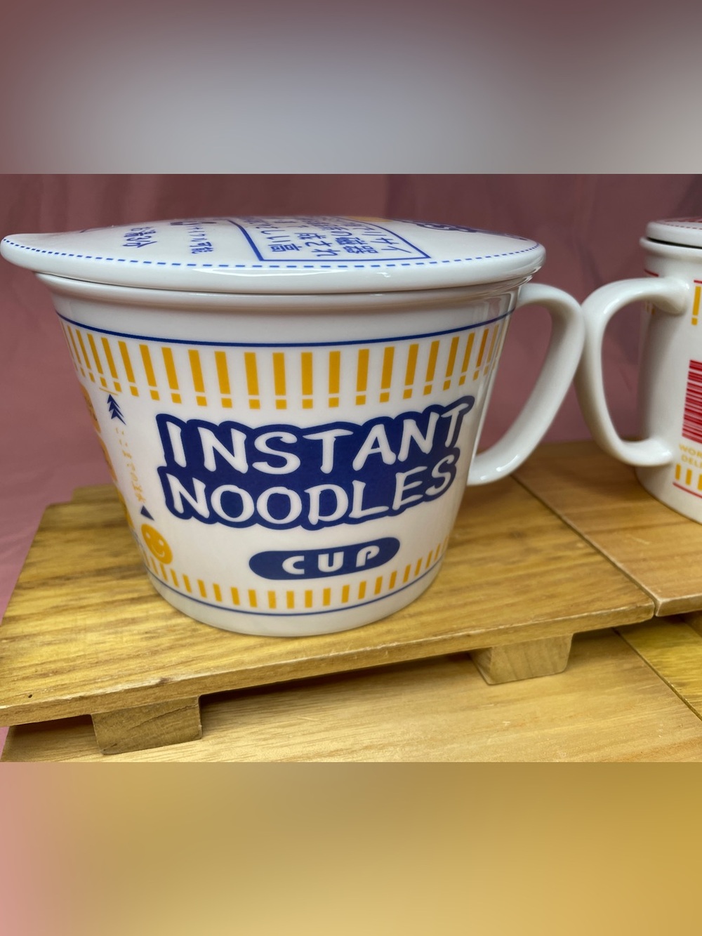 Urban Outfitters Instant Noodle Mug Bowls With Lids Set Of 2 Red & Blue Kawaii - Picture 8 of 15